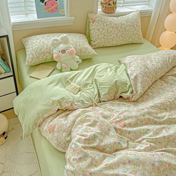 91家纺网 家纺一手货源 找家纺 仟网汇 2025新款云感皱皱纱简单款四件套 郁金香小兔绿