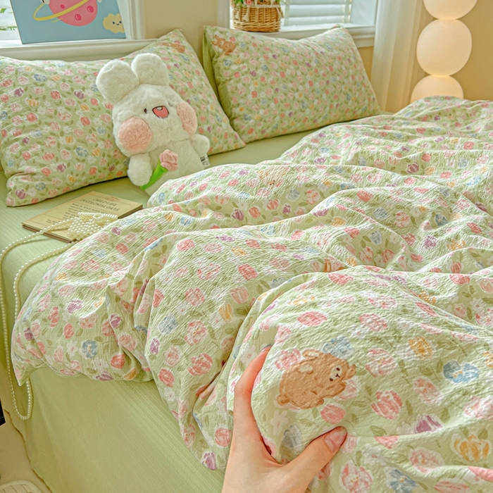 91家纺网 家纺一手货源 找家纺 仟网汇 2025新款云感皱皱纱简单款四件套 郁金香小兔绿