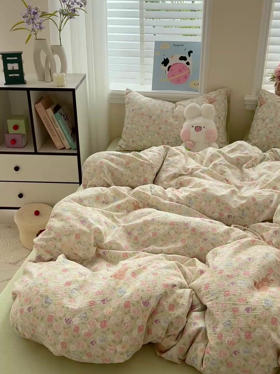 91家纺网 家纺一手货源 找家纺 仟网汇 2025新款云感皱皱纱简单款四件套 郁金香小兔绿