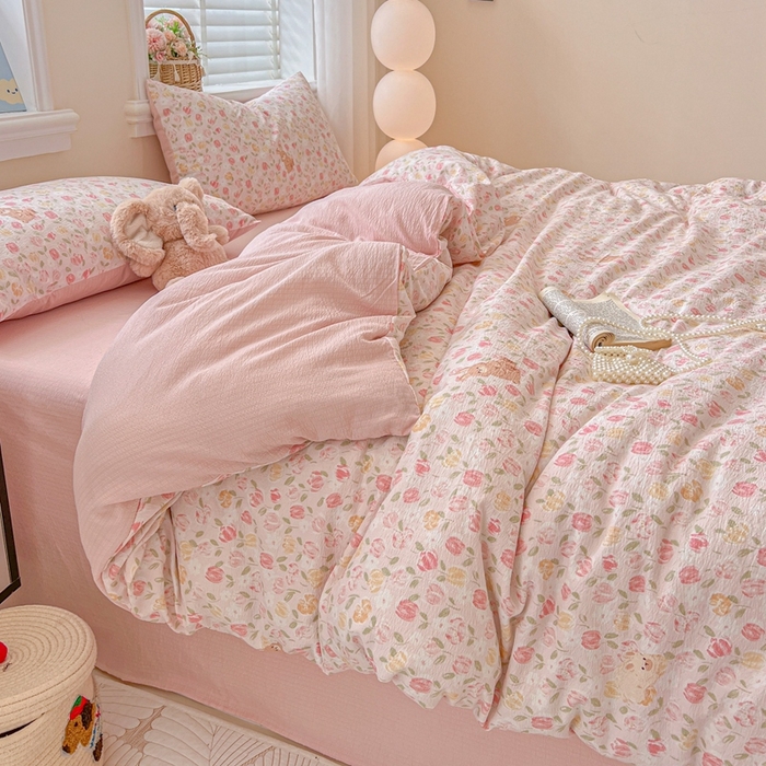 91家纺网 家纺一手货源 找家纺 仟网汇 2025新款云感皱皱纱简单款四件套 郁金香小兔粉