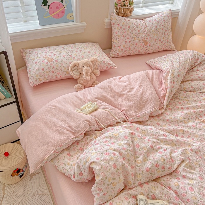 91家纺网 家纺一手货源 找家纺 仟网汇 2025新款云感皱皱纱简单款四件套 郁金香小兔粉