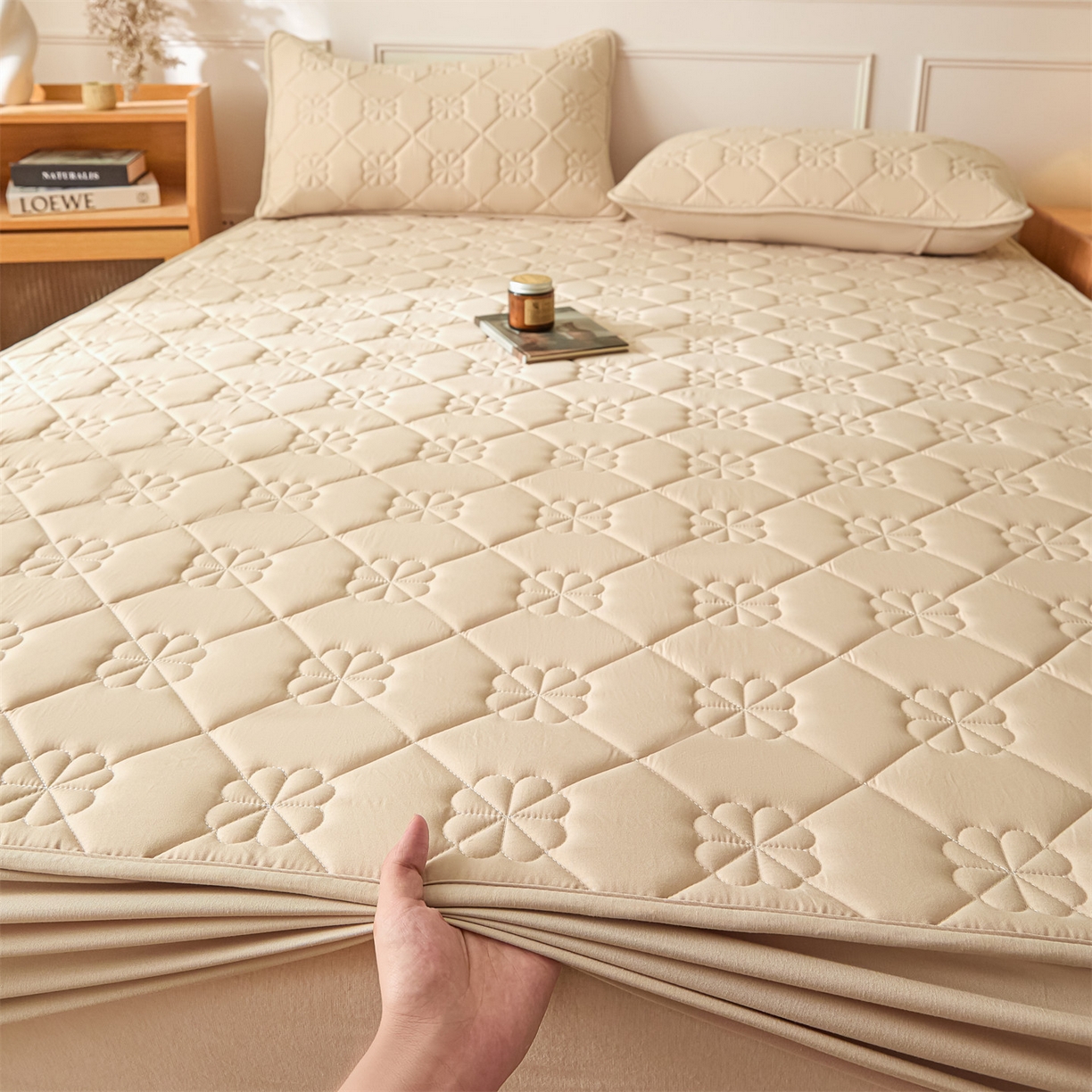 91家纺网 家纺一手货源 找家纺 （总）雯豆家纺 2025新款简约防水款水洗棉夹棉床笠