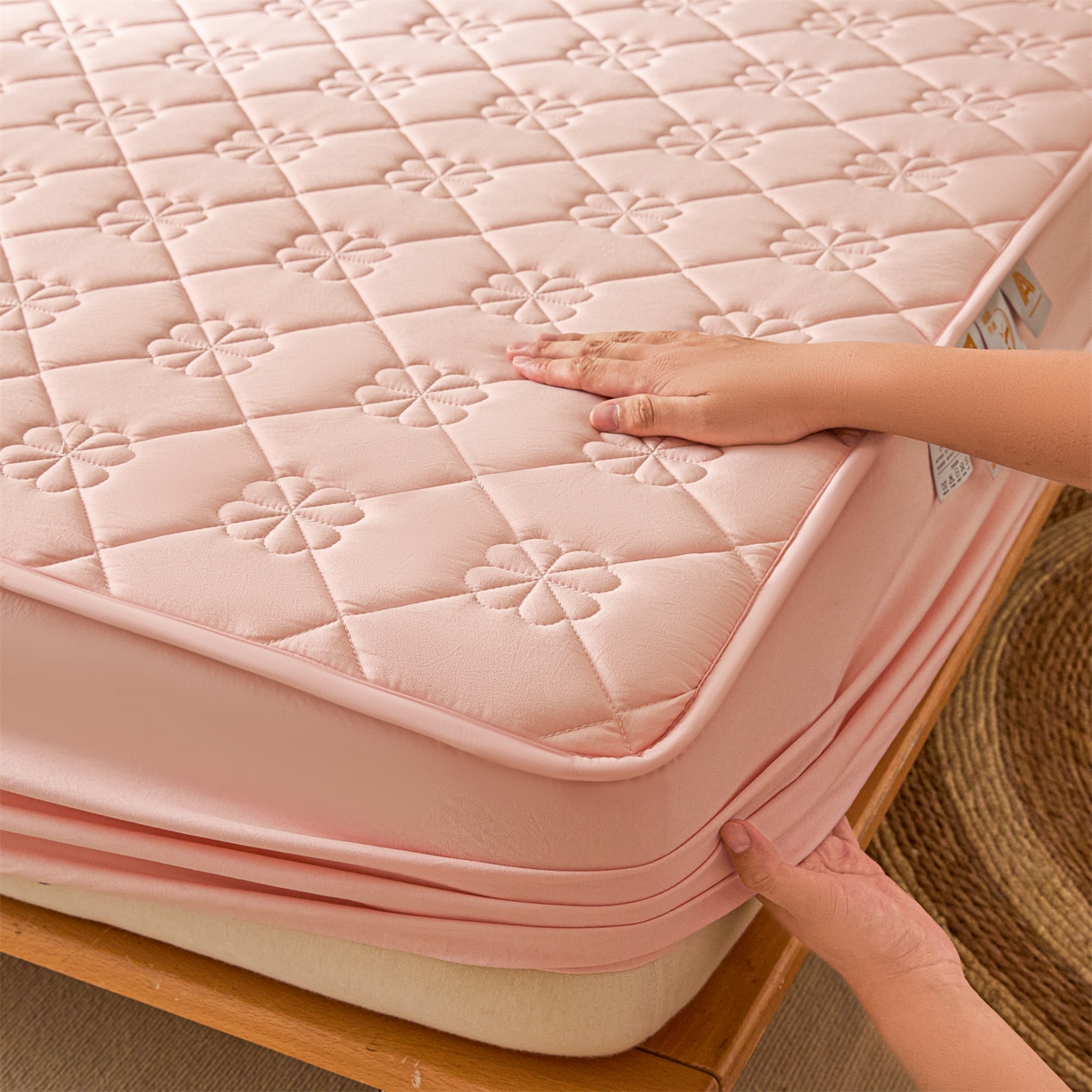 雯豆家纺 2025新款简约水洗棉夹棉床笠三件套绗缝款纯色床垫保护套-幸运草系列 幸运草-密合粉