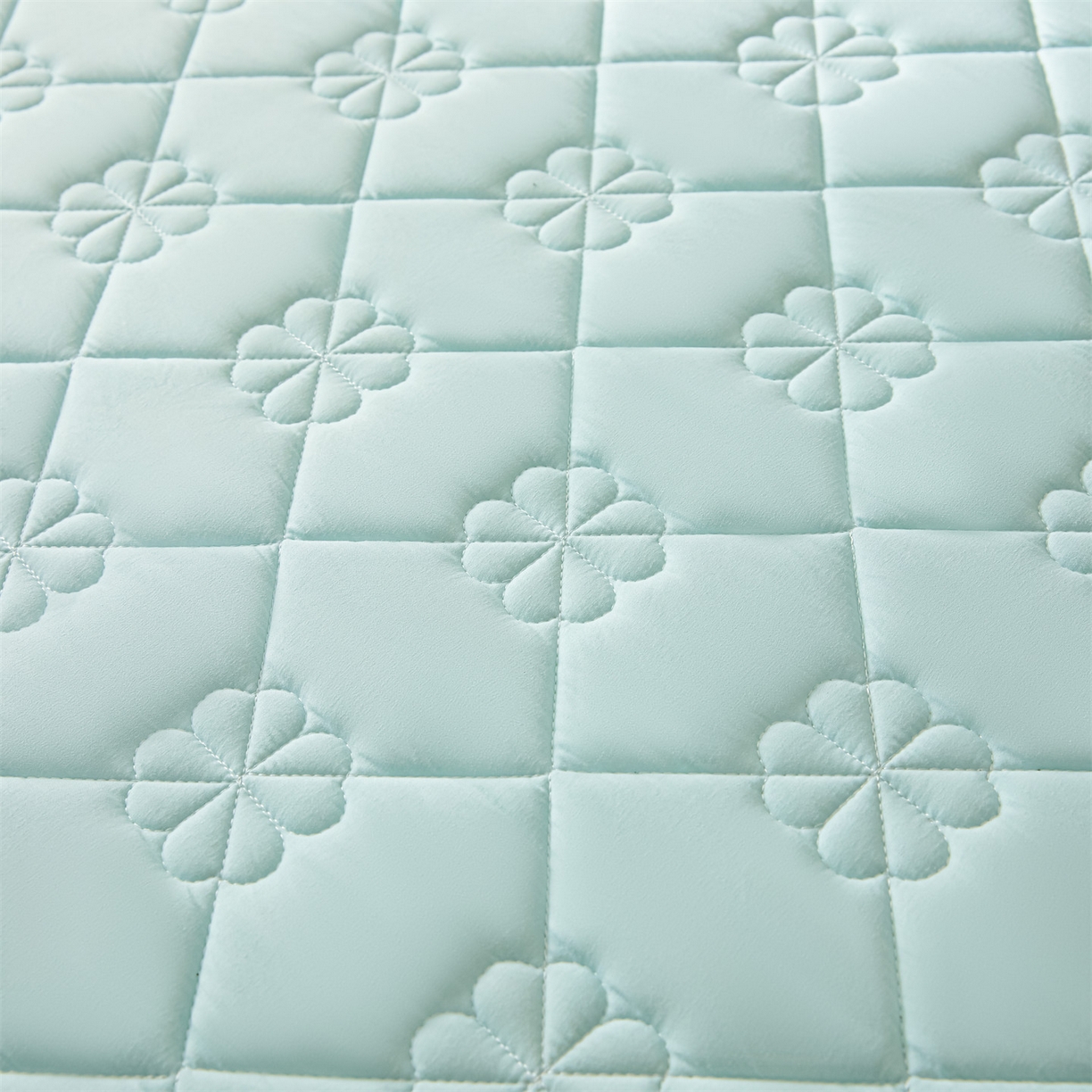 91家纺网 家纺一手货源 找家纺 雯豆家纺 2025新款简约水洗棉夹棉床笠三件套绗缝款纯色床垫保护套-幸运草系列 幸运草-淡水蓝