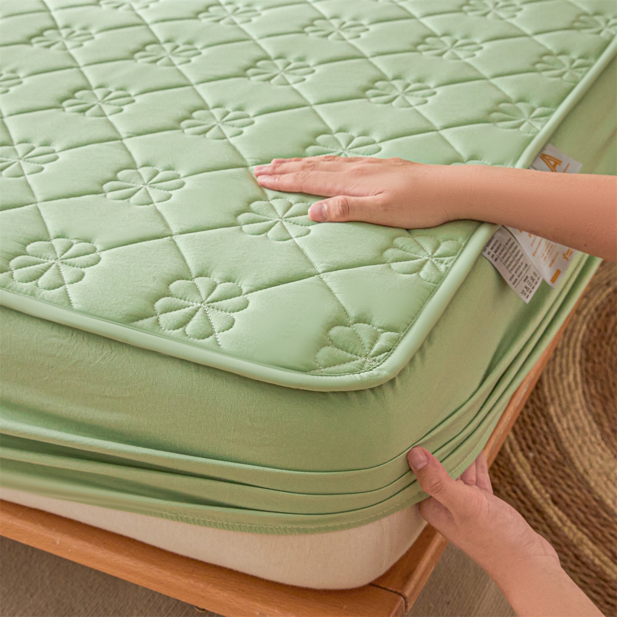 雯豆家纺 2025新款简约水洗棉夹棉床笠三件套绗缝款纯色床垫保护套-幸运草系列 幸运草-清雅绿