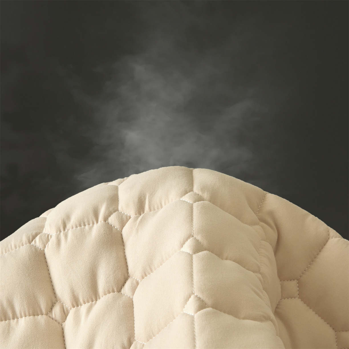 91家纺网 家纺一手货源 找家纺 雯豆家纺 2025新款简约防水款水洗棉夹棉床笠-雅韵 雅韵-奶咖