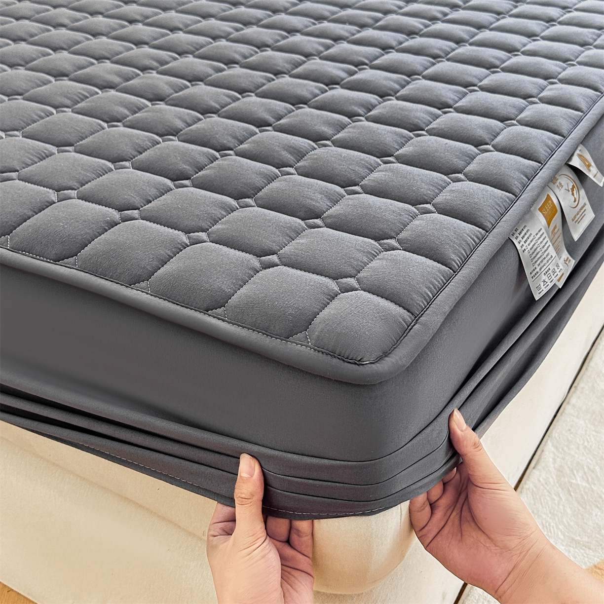 91家纺网 家纺一手货源 找家纺 雯豆家纺 2025新款简约防水款水洗棉夹棉床笠-雅韵 雅韵-深空灰