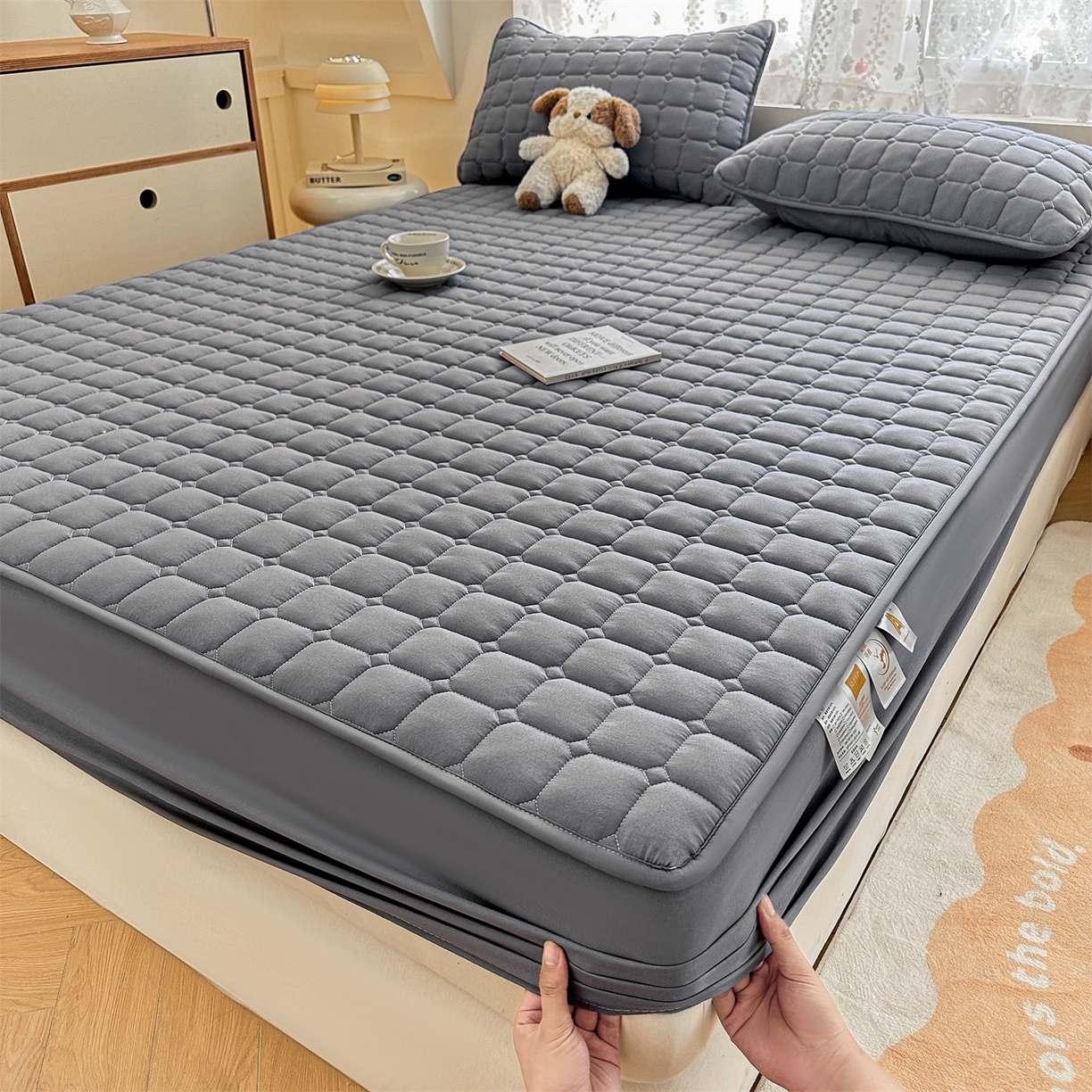 91家纺网 家纺一手货源 找家纺 雯豆家纺 2025新款简约防水款水洗棉夹棉床笠-雅韵 雅韵-深空灰