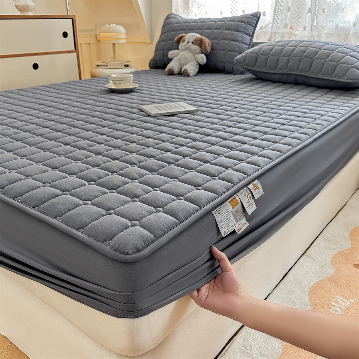 91家纺网 家纺一手货源 找家纺 雯豆家纺 2025新款简约水洗棉夹棉床笠-雅韵 雅韵-深空灰