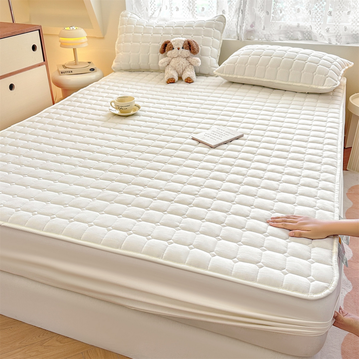 91家纺网 家纺一手货源 找家纺 雯豆家纺 2025新款简约水洗棉夹棉床笠-雅韵 雅韵-月光白