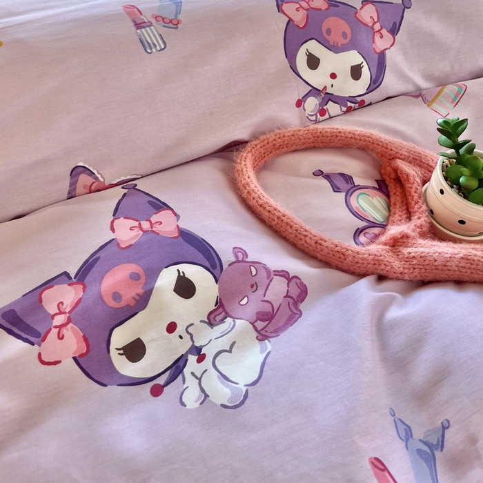 91家纺网 家纺一手货源 找家纺 蘭菲家纺 2025新款三丽鸥系列全棉印花三件套、四件套 小甜酱-紫