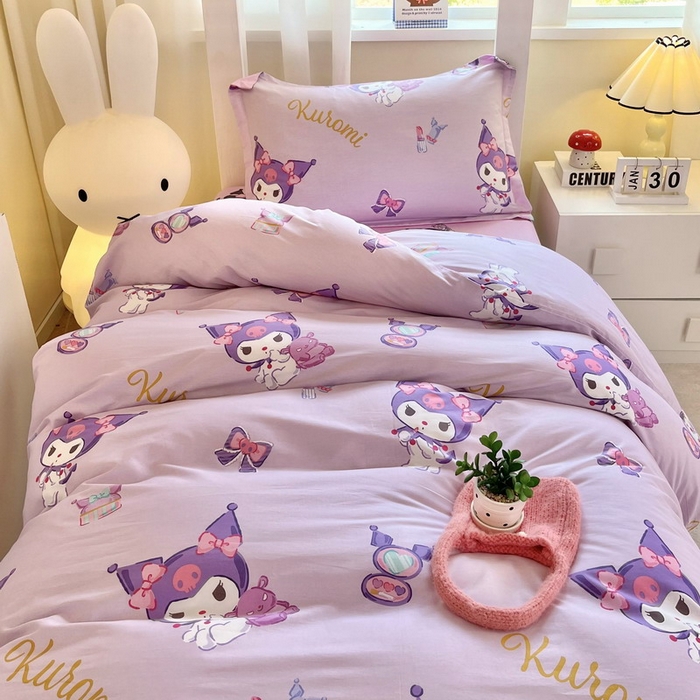 91家纺网 家纺一手货源 找家纺 蘭菲家纺 2025新款三丽鸥系列全棉印花三件套、四件套 小甜酱-紫