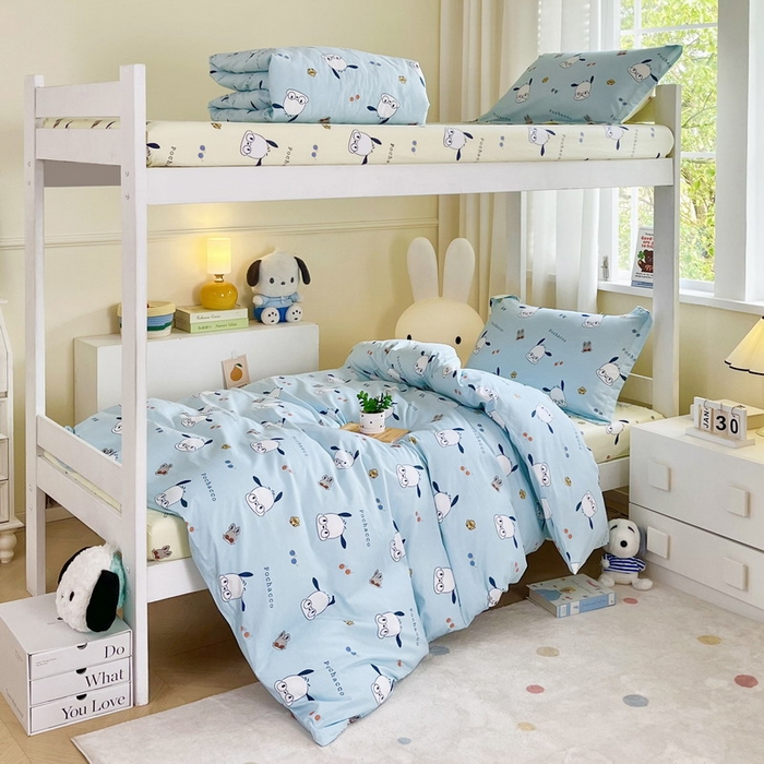 91家纺网 家纺一手货源 找家纺 蘭菲家纺 2025新款三丽鸥系列全棉印花三件套、四件套 眼镜狗-蓝