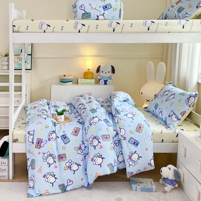 91家纺网 家纺一手货源 找家纺 蘭菲家纺 2025新款三丽鸥系列全棉印花三件套、四件套 演唱会-蓝