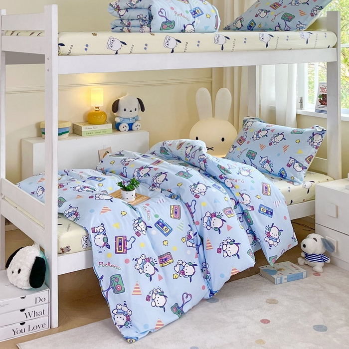 91家纺网 家纺一手货源 找家纺 蘭菲家纺 2025新款三丽鸥系列全棉印花三件套、四件套 演唱会-蓝