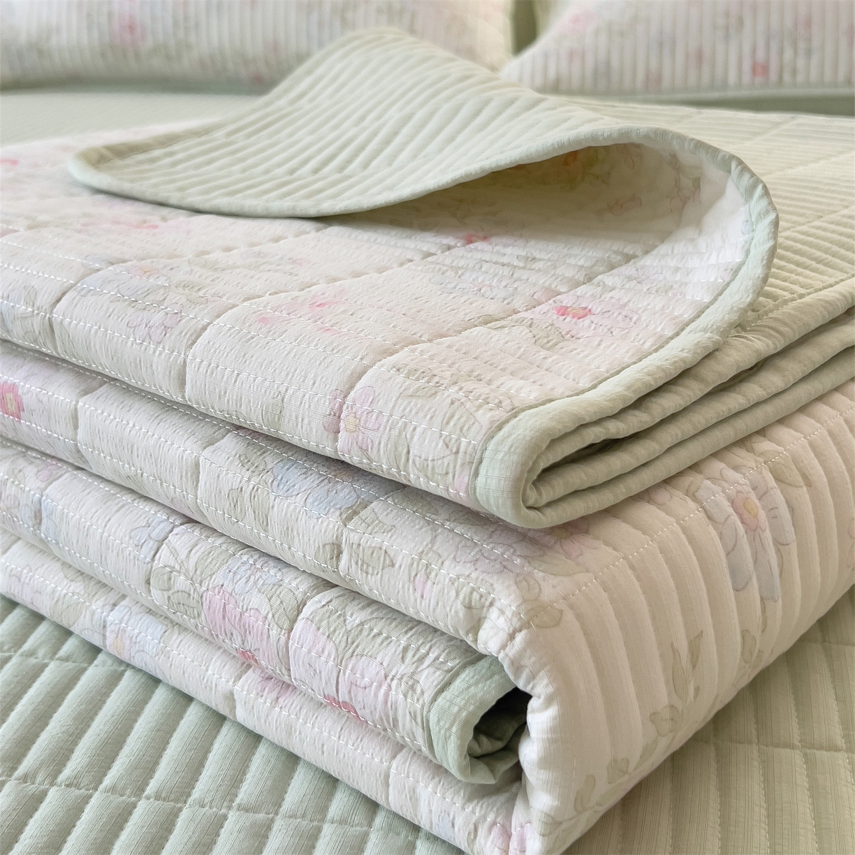 91家纺网 家纺一手货源 找家纺 （总）雯豆家纺 2025新品皱皱双层纱床盖泡泡纱床罩保护套