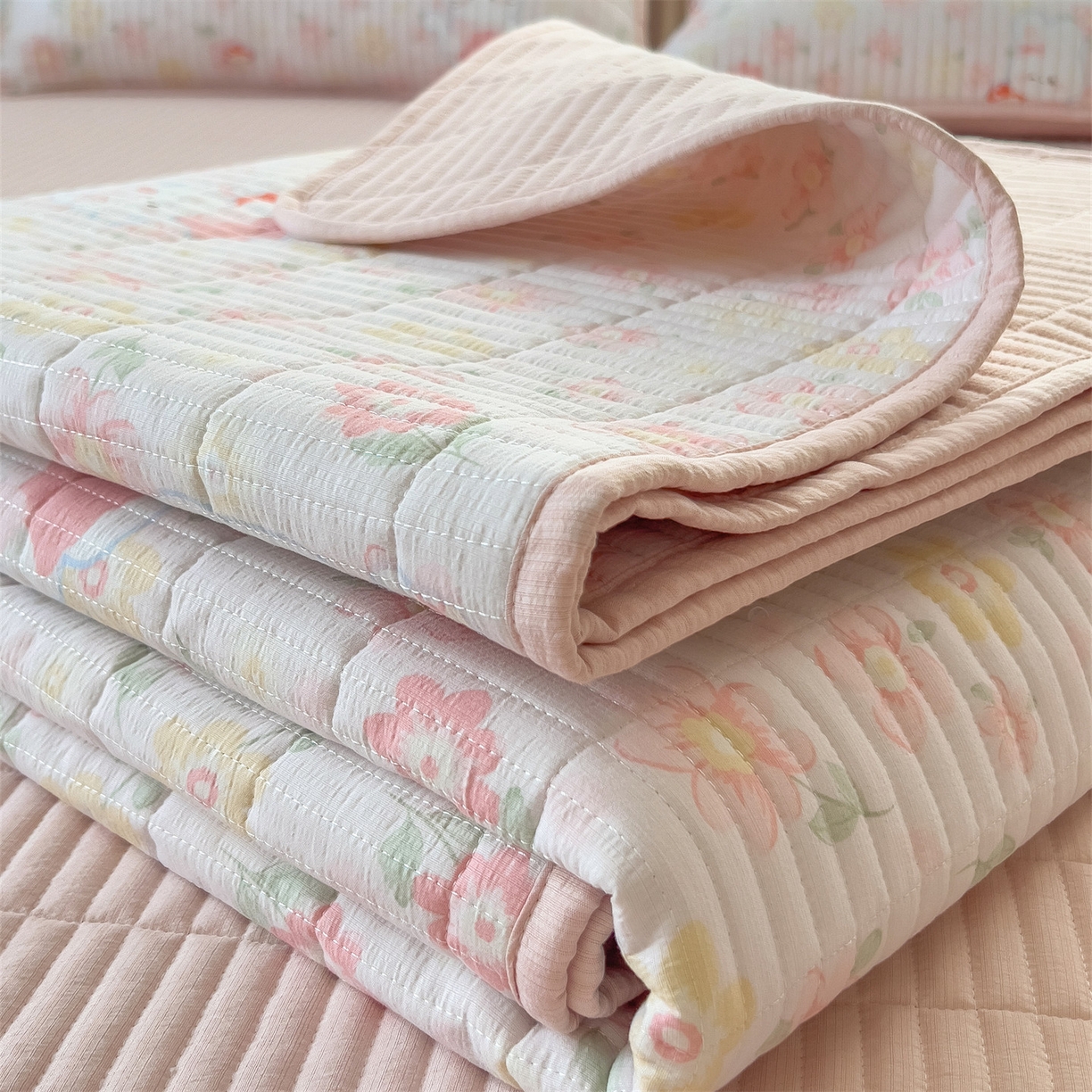 91家纺网 家纺一手货源 找家纺 （总）雯豆家纺 2025新品皱皱双层纱床盖泡泡纱床罩保护套