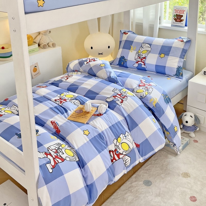 91家纺网 家纺一手货源 找家纺 （总）蘭菲家纺 2025新款学生季经典奥特曼系列全棉印花三件套、四件套