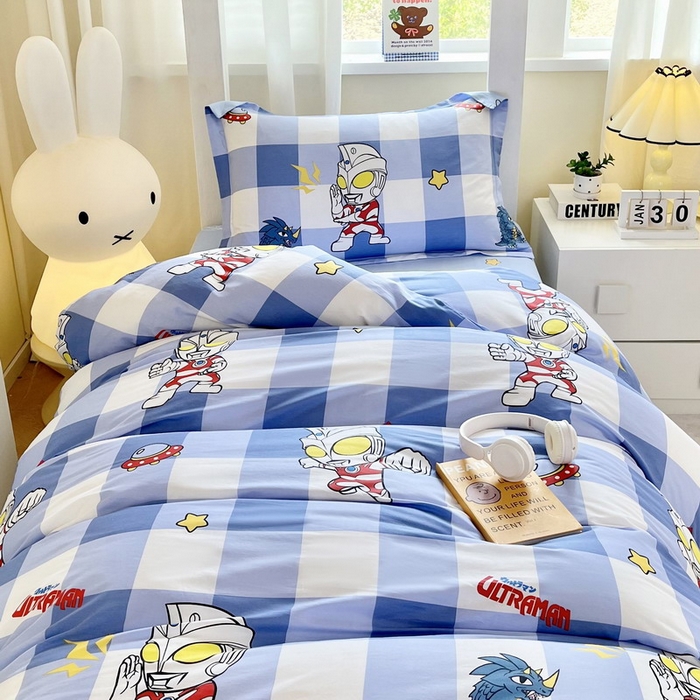 91家纺网 家纺一手货源 找家纺 蘭菲家纺 2025新款学生季经典奥特曼系列全棉印花三件套、四件套 随影