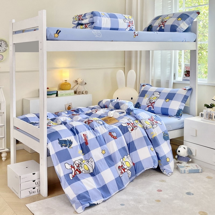 91家纺网 家纺一手货源 找家纺 蘭菲家纺 2025新款学生季经典奥特曼系列全棉印花三件套、四件套 随影