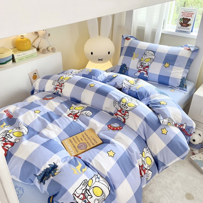 91家纺网 家纺一手货源 找家纺 蘭菲家纺 2025新款学生季经典奥特曼系列全棉印花三件套、四件套 随影