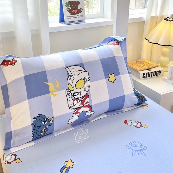 91家纺网 家纺一手货源 找家纺 蘭菲家纺 2025新款学生季经典奥特曼系列全棉印花三件套、四件套 随影