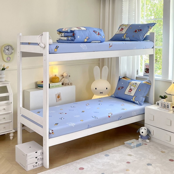 91家纺网 家纺一手货源 找家纺 蘭菲家纺 2025新款学生季经典奥特曼系列全棉印花三件套、四件套 太空游