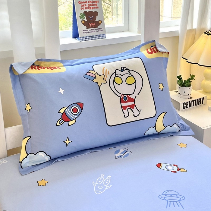 91家纺网 家纺一手货源 找家纺 蘭菲家纺 2025新款学生季经典奥特曼系列全棉印花三件套、四件套 太空游