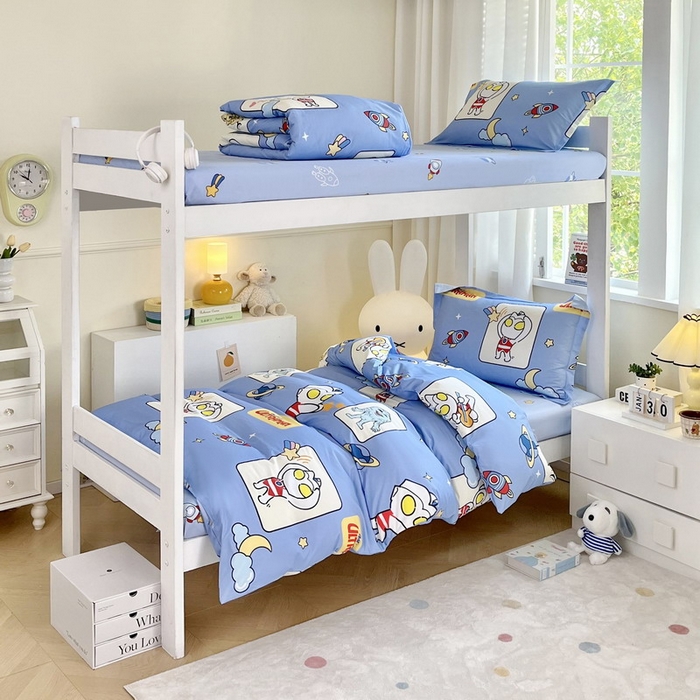 91家纺网 家纺一手货源 找家纺 蘭菲家纺 2025新款学生季经典奥特曼系列全棉印花三件套、四件套 太空游