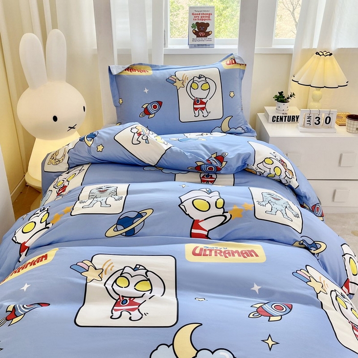 91家纺网 家纺一手货源 找家纺 蘭菲家纺 2025新款学生季经典奥特曼系列全棉印花三件套、四件套 太空游