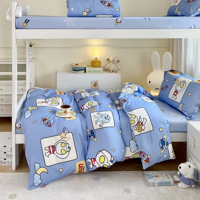 91家纺网 家纺一手货源 找家纺 蘭菲家纺 2025新款学生季经典奥特曼系列全棉印花三件套、四件套 太空游