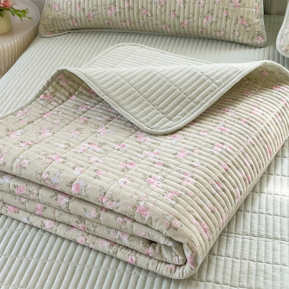 91家纺网 家纺一手货源 找家纺 雯豆家纺 2025新品皱皱双层纱床盖泡泡纱床罩保护套 初夏