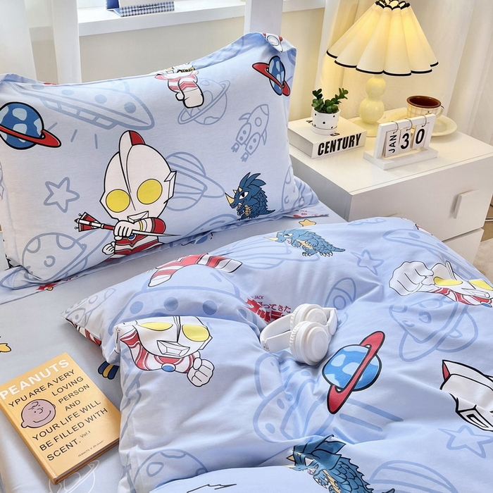 91家纺网 家纺一手货源 找家纺 蘭菲家纺 2025新款学生季经典奥特曼系列全棉印花三件套、四件套 宇宙飞人