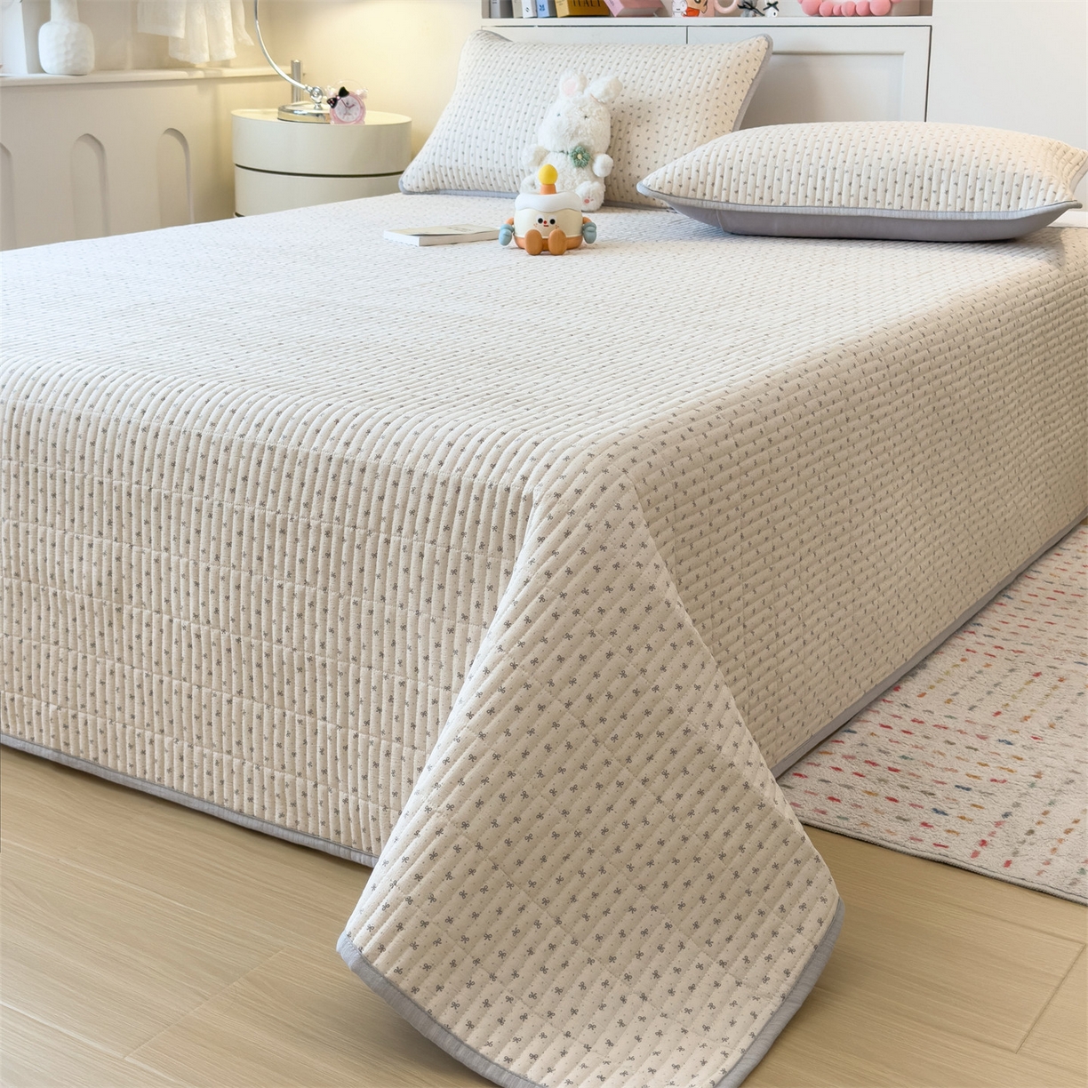 91家纺网 家纺一手货源 找家纺 雯豆家纺 2025新品皱皱双层纱床盖泡泡纱床罩保护套 初心