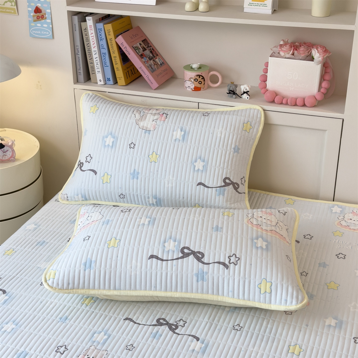 91家纺网 家纺一手货源 找家纺 雯豆家纺 2025新品皱皱双层纱床盖泡泡纱床罩保护套 蝴蝶结小猫