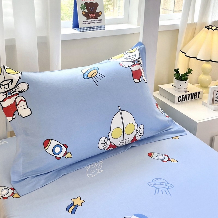 91家纺网 家纺一手货源 找家纺 蘭菲家纺 2025新款学生季经典奥特曼系列全棉印花三件套、四件套 追风