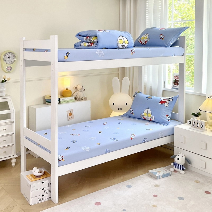 91家纺网 家纺一手货源 找家纺 蘭菲家纺 2025新款学生季经典奥特曼系列全棉印花三件套、四件套 追风