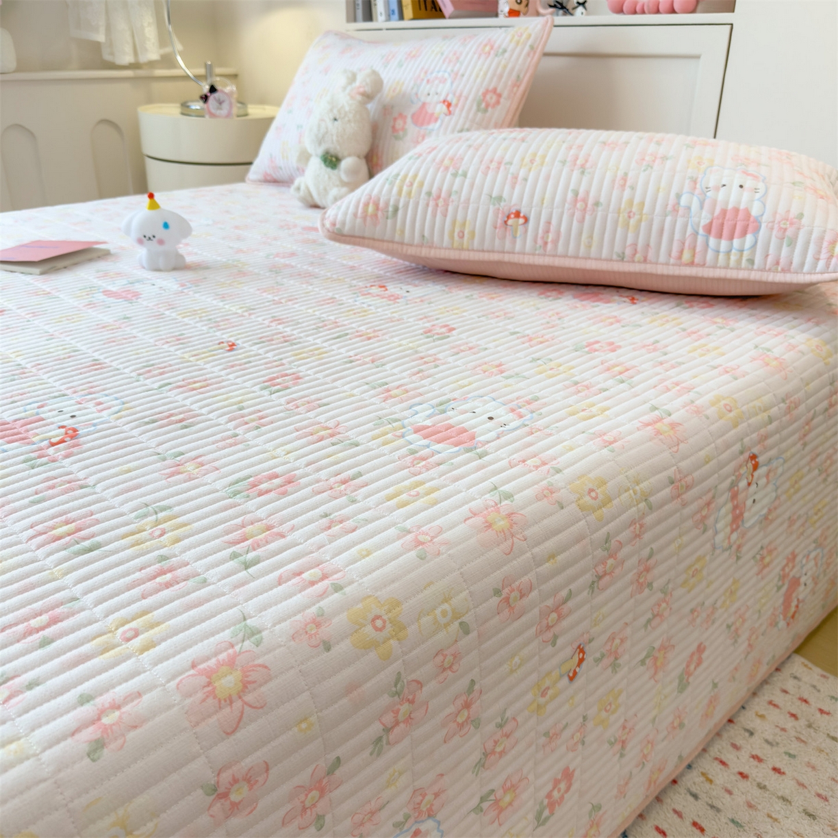 91家纺网 家纺一手货源 找家纺 雯豆家纺 2025新品皱皱双层纱床盖泡泡纱床罩保护套 蘑菇仙子