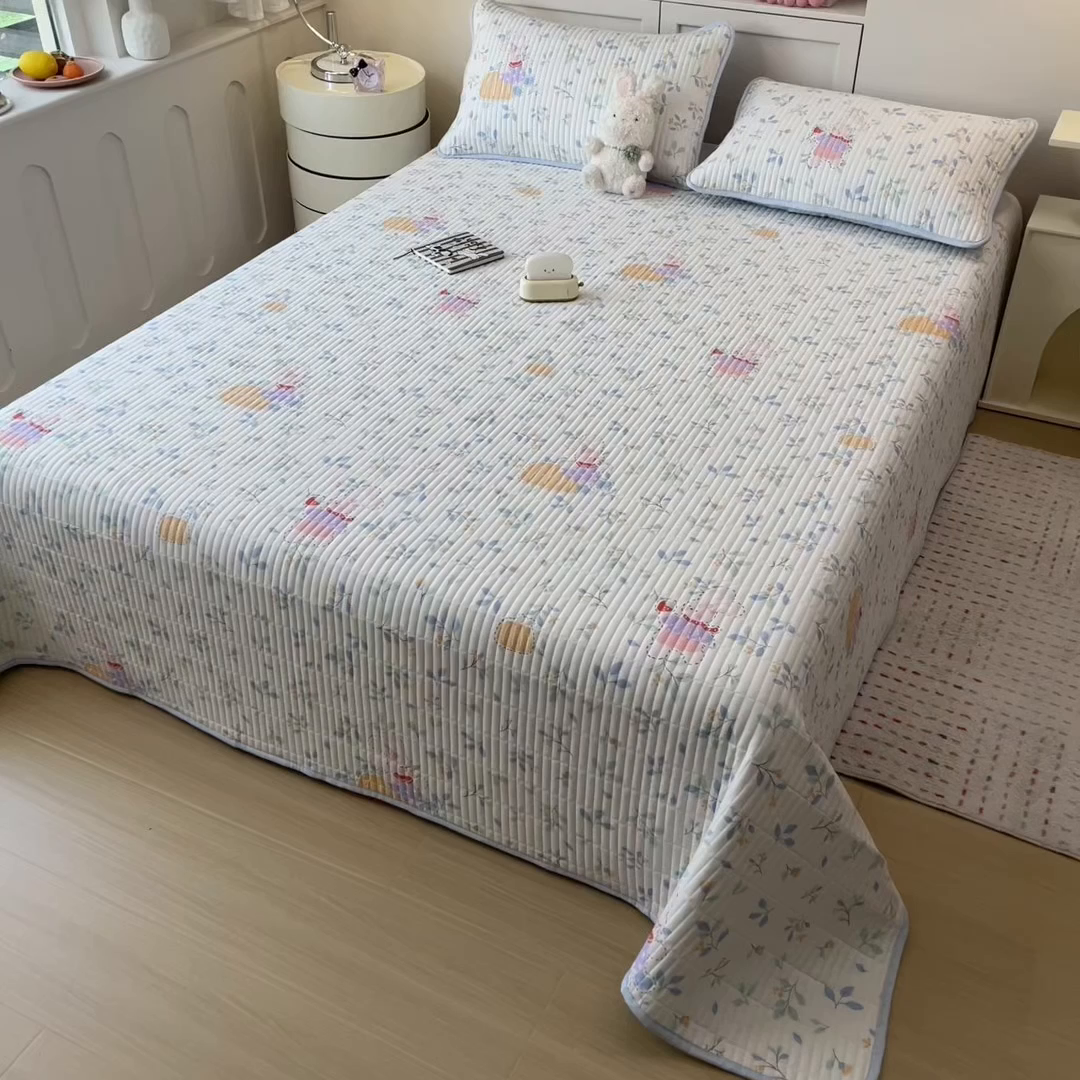 91家纺网 家纺一手货源 找家纺 雯豆家纺 2025新品皱皱双层纱床盖泡泡纱床罩保护套 小苍兰