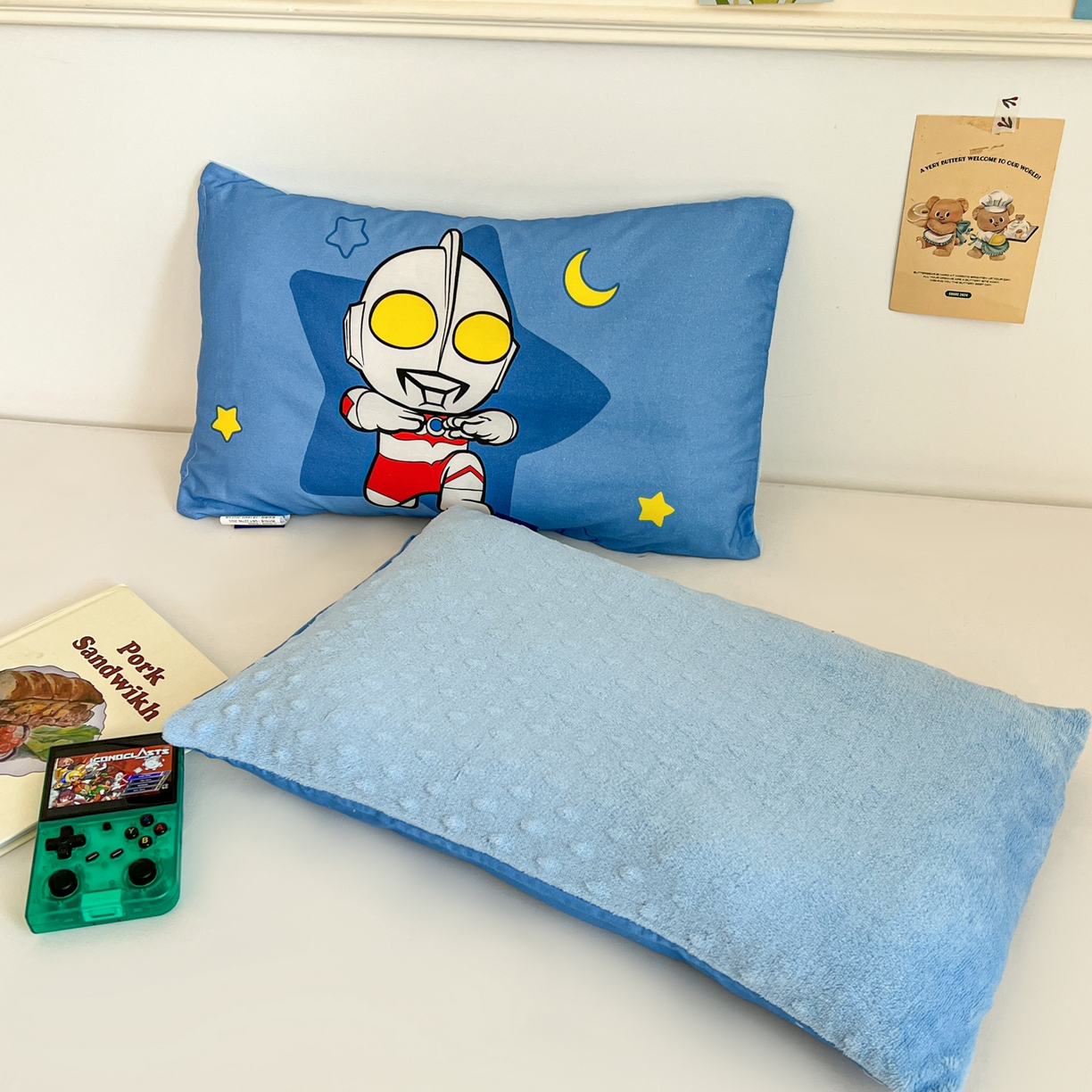 91家纺网 家纺一手货源 找家纺 孩子王家纺 2025新款A棉B绒全棉纯棉豆豆枕学生幼儿园系列 初代战士 30x50cm/只（带标）