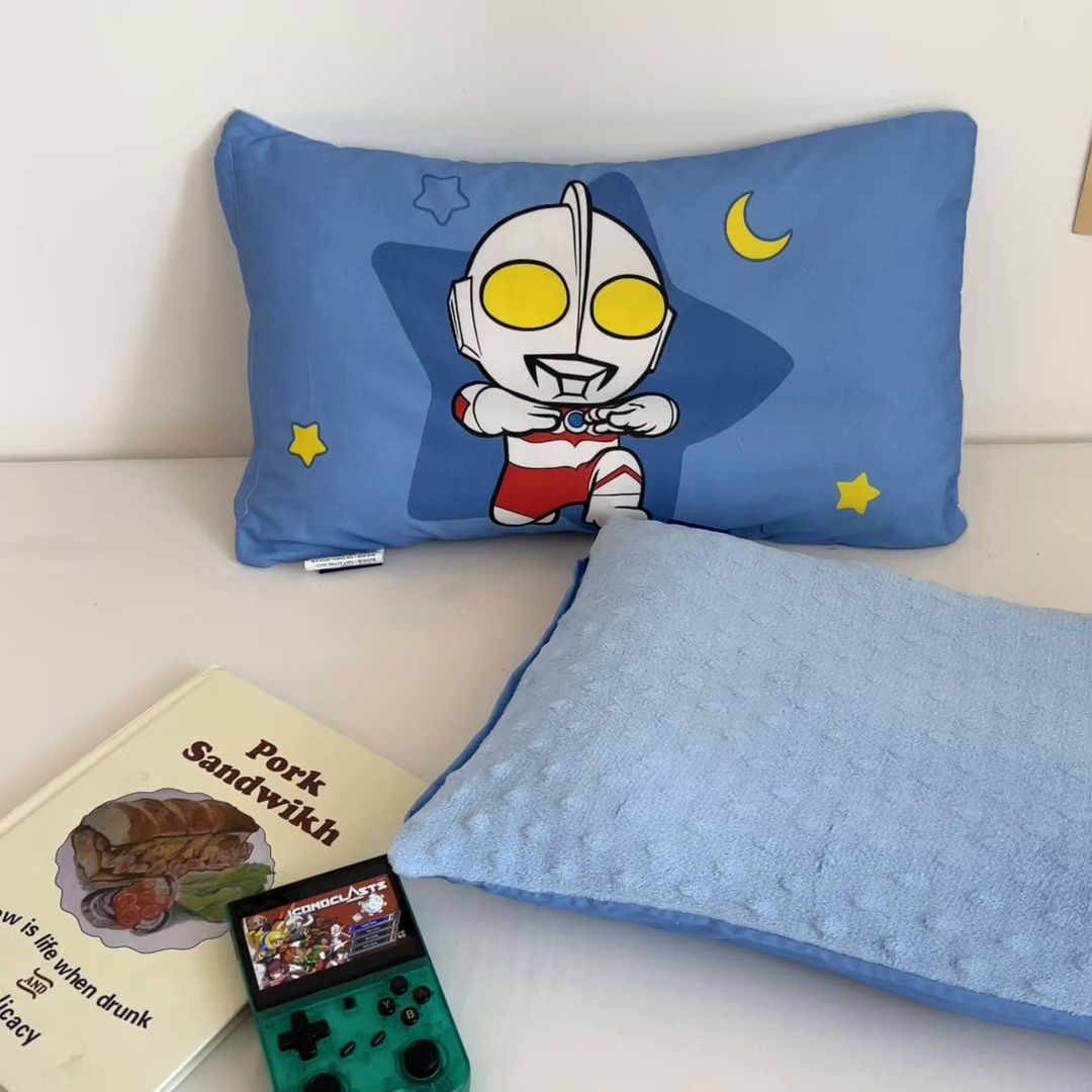 91家纺网 家纺一手货源 找家纺 孩子王家纺 2025新款A棉B绒全棉纯棉豆豆枕学生幼儿园系列 初代战士 30x50cm/只（带标）