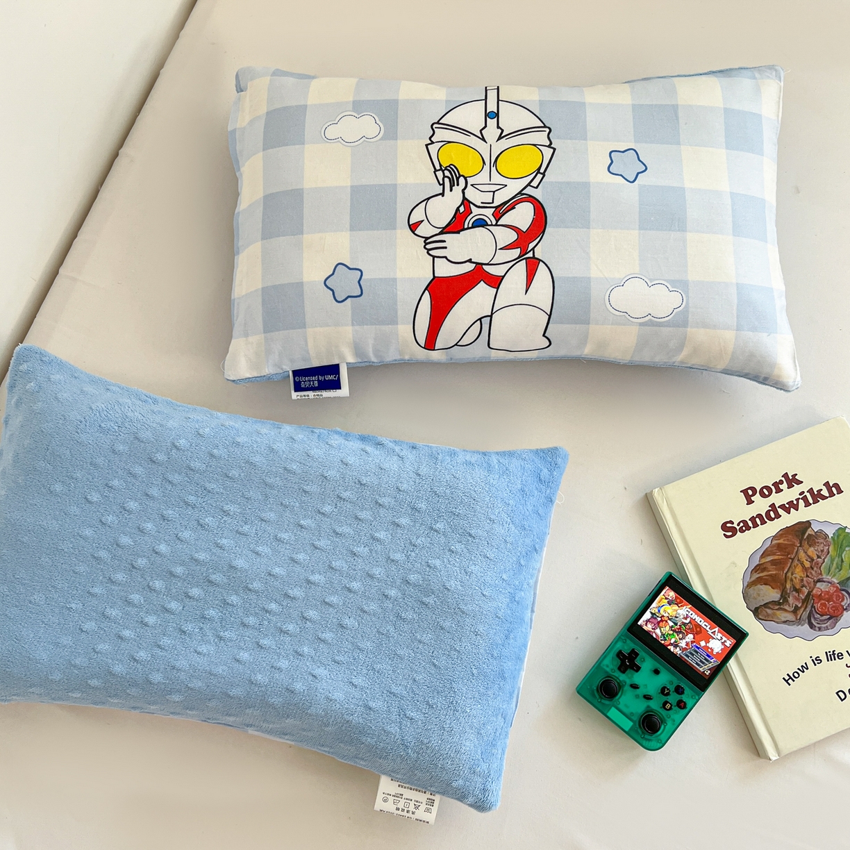 91家纺网 家纺一手货源 找家纺 孩子王家纺 2025新款A棉B绒全棉纯棉豆豆枕学生幼儿园系列 王牌艾斯 30x50cm/只（带标）