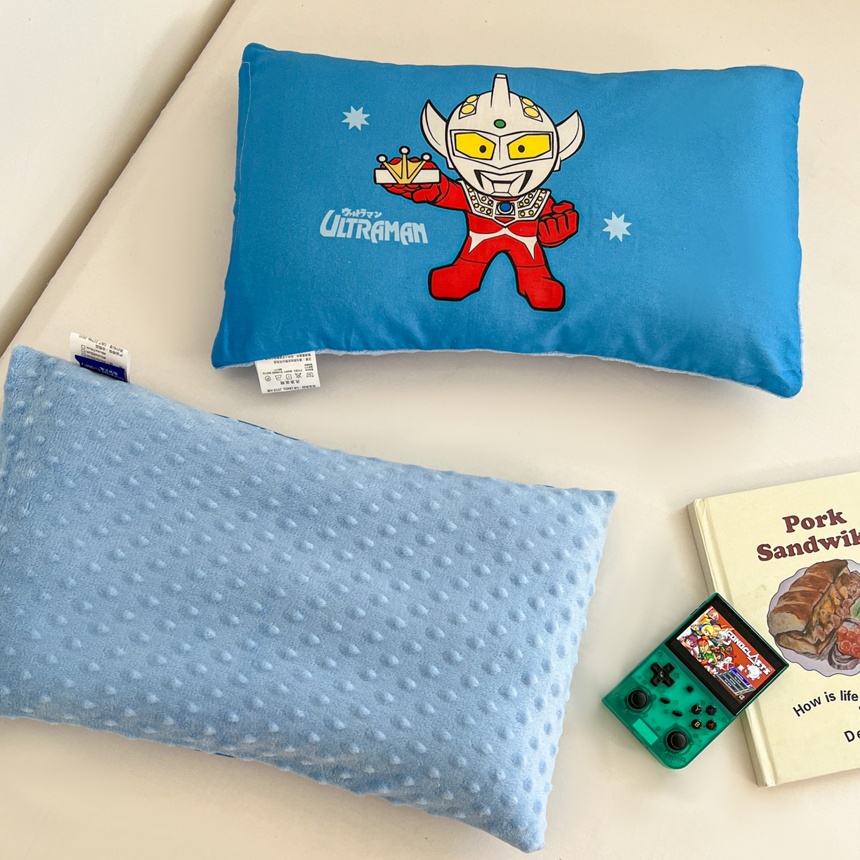 91家纺网 家纺一手货源 找家纺 孩子王家纺 2025新款A棉B绒全棉纯棉豆豆枕学生幼儿园系列 英雄泰罗 30x50cm/只（带标）