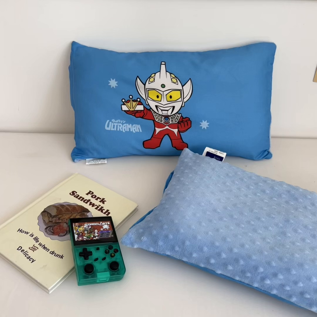 91家纺网 家纺一手货源 找家纺 孩子王家纺 2025新款A棉B绒全棉纯棉豆豆枕学生幼儿园系列 英雄泰罗 30x50cm/只（带标）