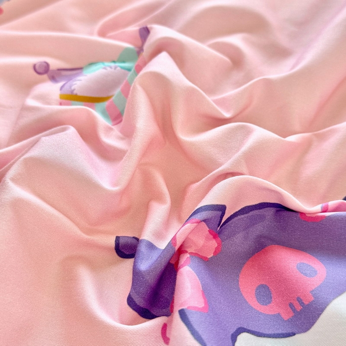 91家纺网 家纺一手货源 找家纺 蘭菲家纺 2025新款三丽鸥系列全棉印花单品床笠 小甜库-粉