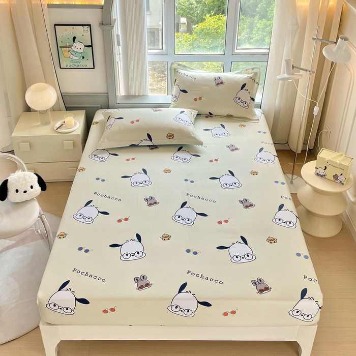 91家纺网 家纺一手货源 找家纺 蘭菲家纺 2025新款三丽鸥系列全棉印花单品床笠 眼镜狗-米