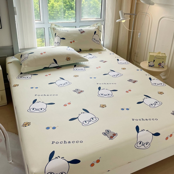 91家纺网 家纺一手货源 找家纺 蘭菲家纺 2025新款三丽鸥系列全棉印花单品床笠 眼镜狗-米