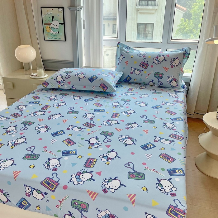 91家纺网 家纺一手货源 找家纺 蘭菲家纺 2025新款三丽鸥系列全棉印花单品床笠 演唱会-蓝