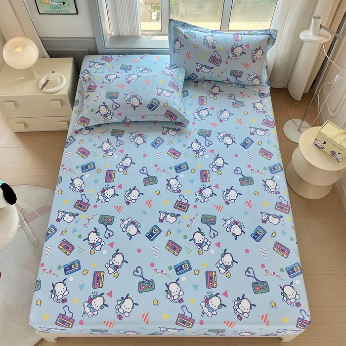 91家纺网 家纺一手货源 找家纺 蘭菲家纺 2025新款三丽鸥系列全棉印花单品床笠 演唱会-蓝