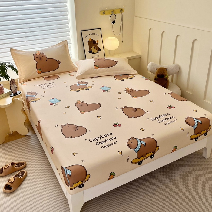 91家纺网 家纺一手货源 找家纺 （总）蘭菲家纺 2025新款学生季卡皮巴拉系列全棉印花单品床笠